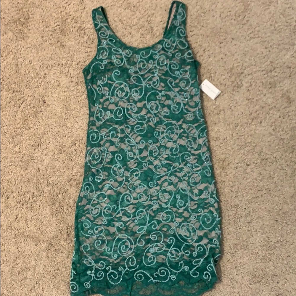 Alex Admor Dress